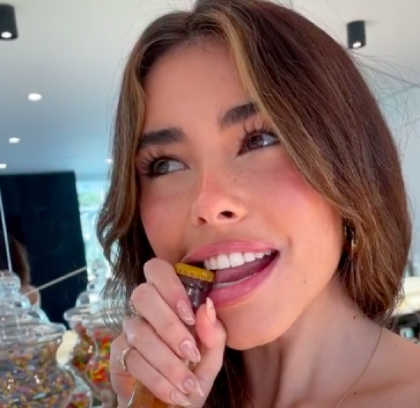 Dentists issue stark warning against opening bottles with teeth after singer’s viral video