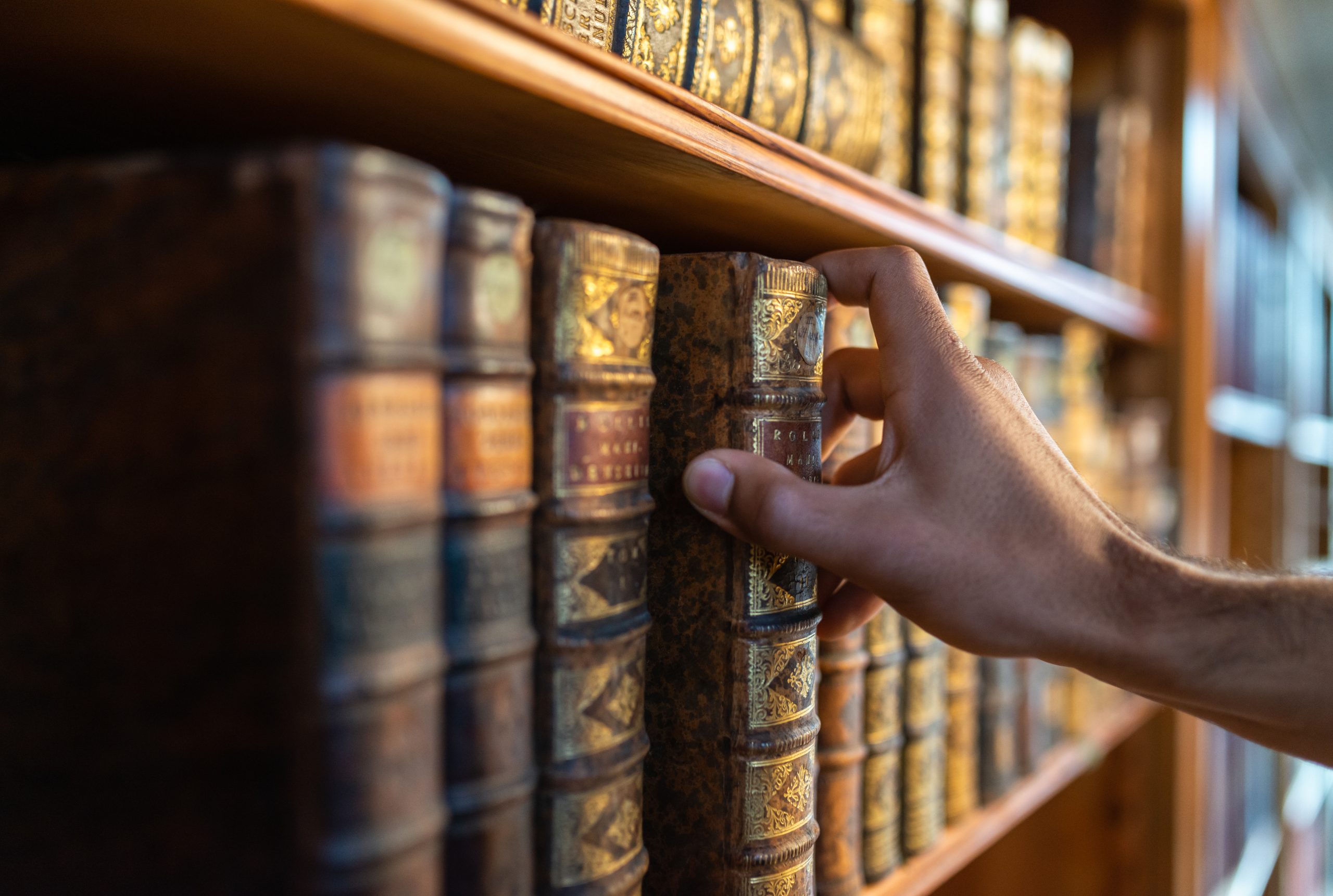 Taking library book off shelf: hidden cocktail bar disguised as a library opens in Bristol