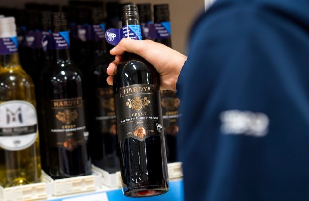 Accolade Wines partners with Tesco and Loop with zero-waste shopping