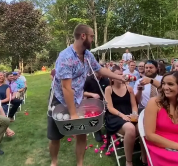 Couple uses ‘beer boy’ instead of flower girl at their wedding