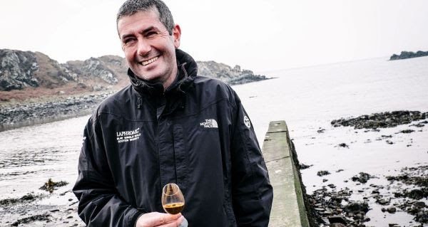 Laphroaig’s distillery manager to step down after 27 years