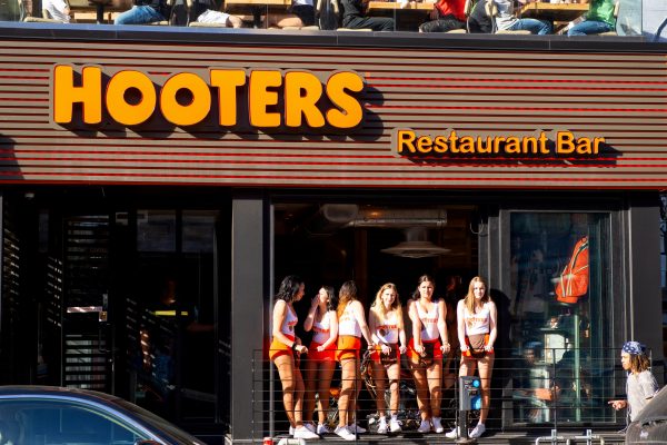 Hooters Archives - The Drinks Business