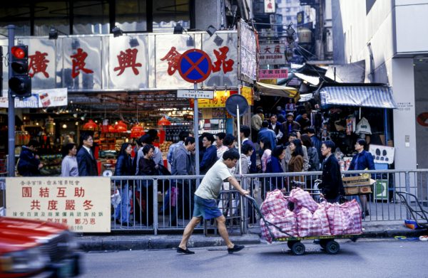 Food suppliers urge Hong Kong residents to “stop panic-buying” ahead of lockdown
