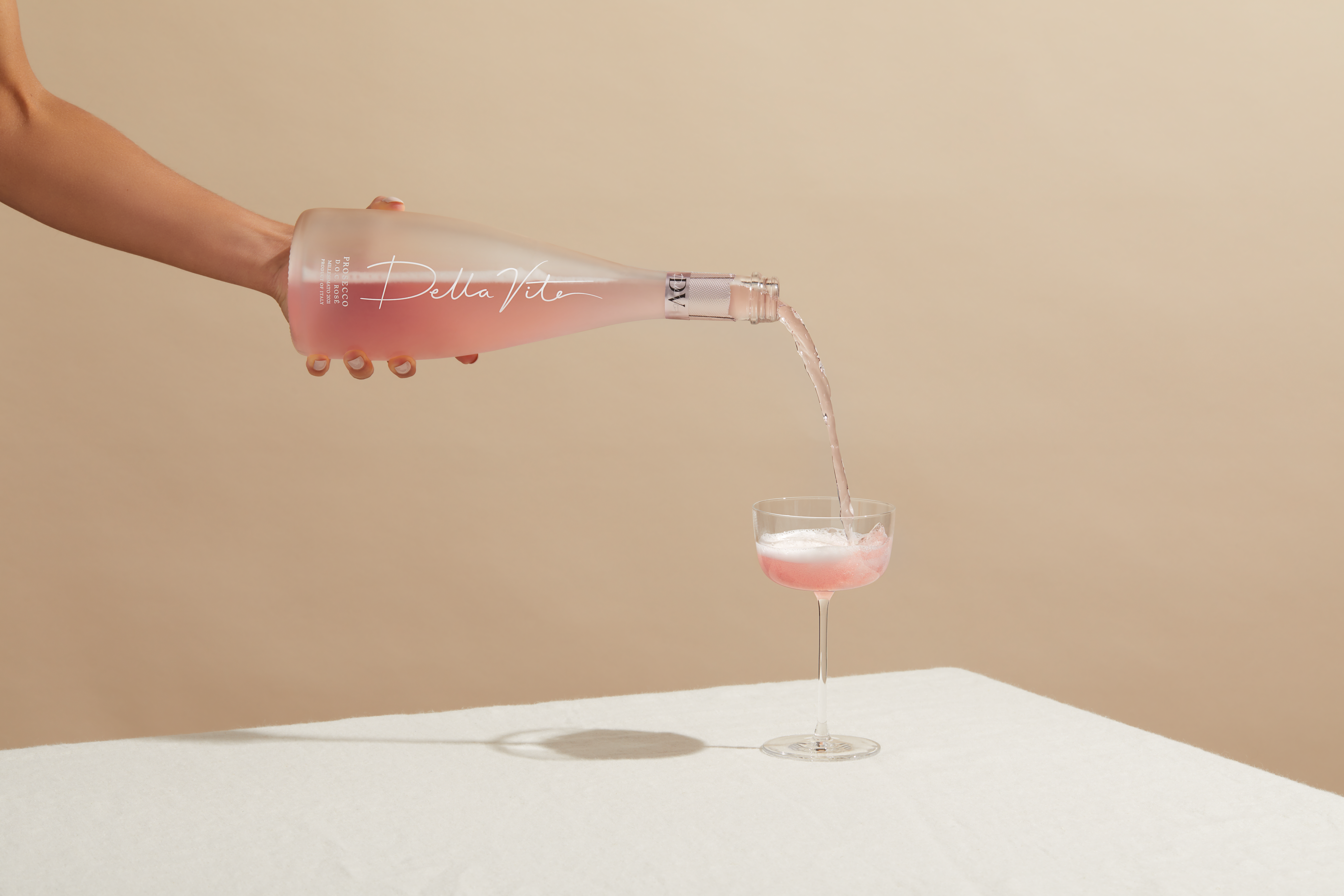 Cara Delevingne launches new Prosecco Rosé