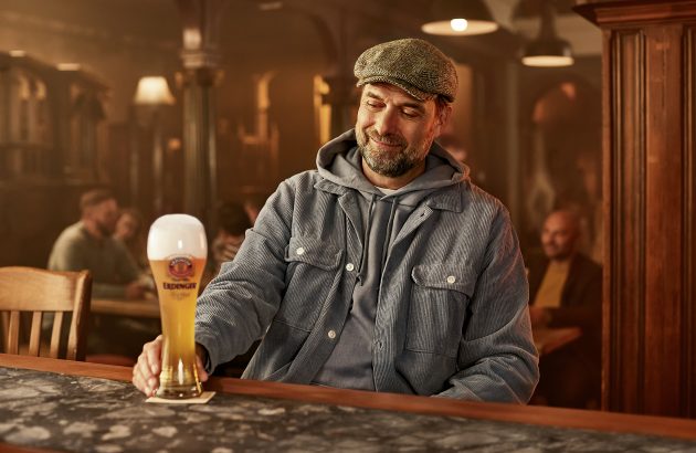 Erdinger and Jürgen Klopp highlight how wheat beer should be served
