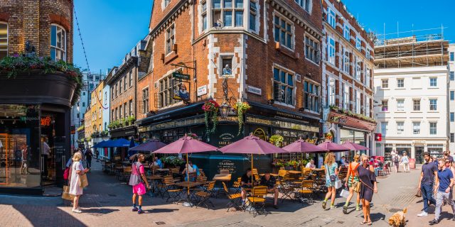 outdoor dining UK