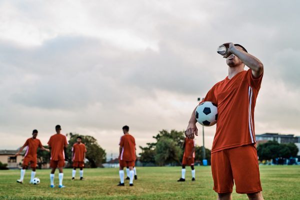 Pundit calls for ban on footballers drinking