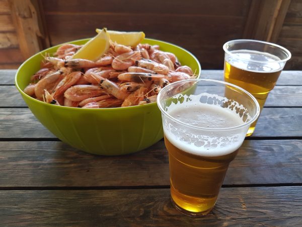 Un-BEER-lievable! Outraged holidaymaker charged £360 for four drinks and a snack