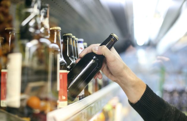 US retailers see craft beer and hard seltzer sales spike