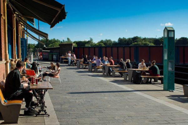 UK heatwave dented on-trade drinks sales