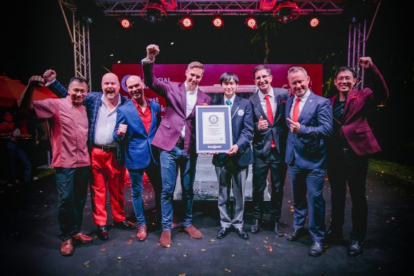 Thai hotel mixes the world’s largest Negroni