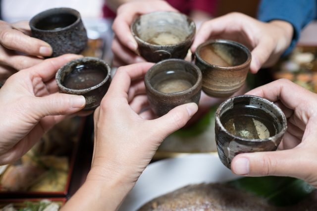 Il sake dovrebbe essere popolare come la birra e il vino?