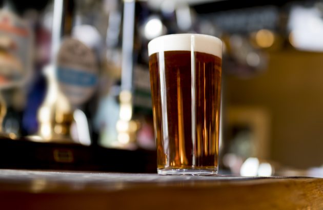 Pub sold pints at the 1952 price of 6p in honour of the Queen