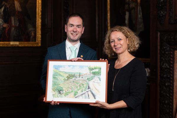 Justin Martindale MW wins Quinta do Noval Award