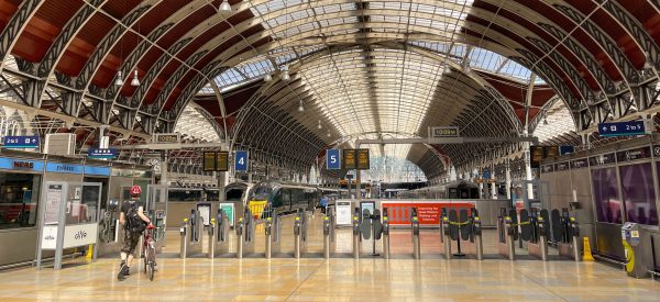 Christmas rail strikes to cost hospitality sector £1.5bn