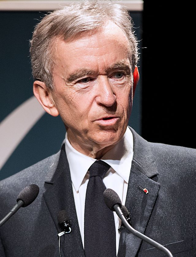LVMH CEO Bernard Arnault Proclaimed the 'God of Fortunes' in China – Robb  Report