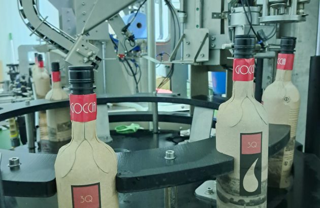 Cantina Goccia launches paper wine bottle filling station