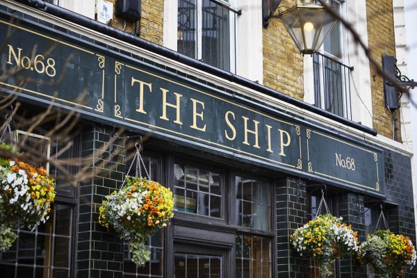 Historic London pub closes