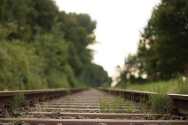 Rail strikes and inflation hamper growth of drinks sales in early 2023