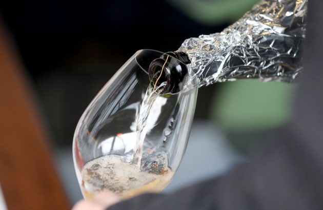 What’s the perfect glass for serving English sparkling wine?