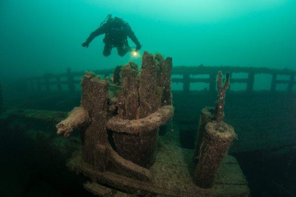Rare whiskey could be salvaged from 170-year-old shipwreck