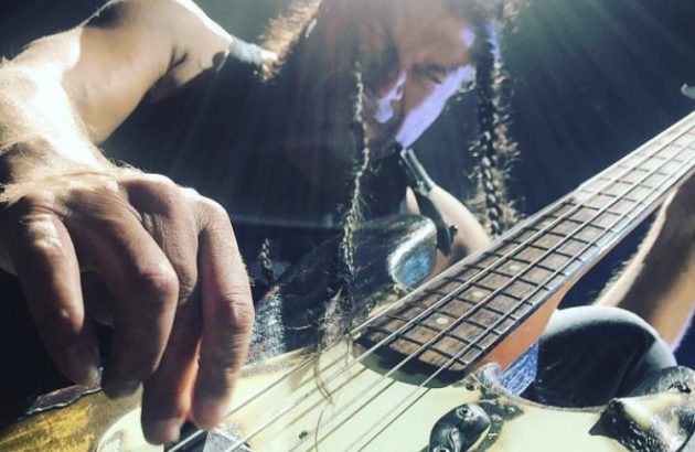Metallica bassist washes his hair in beer and Jägermeister