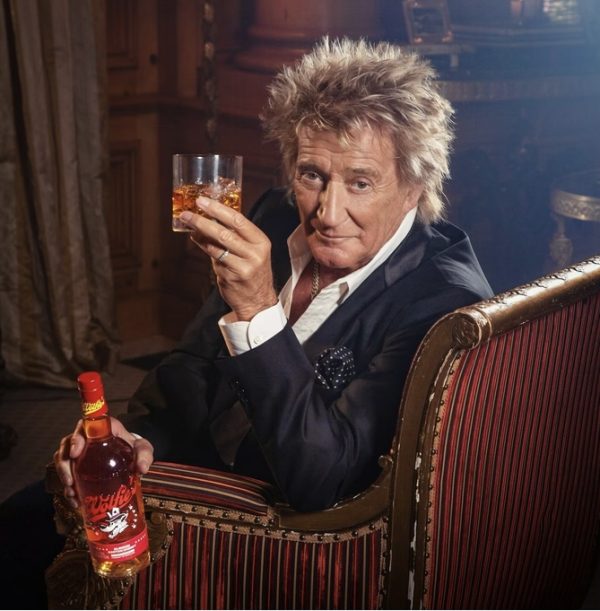 Rod Stewart honoured by whisky society