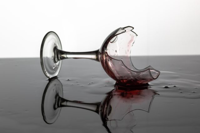 L'aumento dell'accisa sugli alcolici aggraverà la "miseria inflazionistica", dice il WSTA