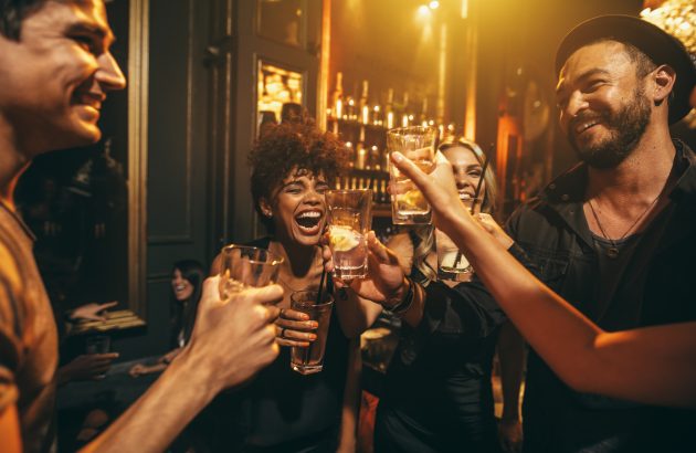 Young Brits spending more in pubs, bars and restaurants