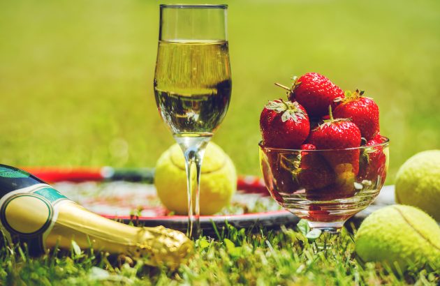 Wimbledon spectators told to stop popping corks