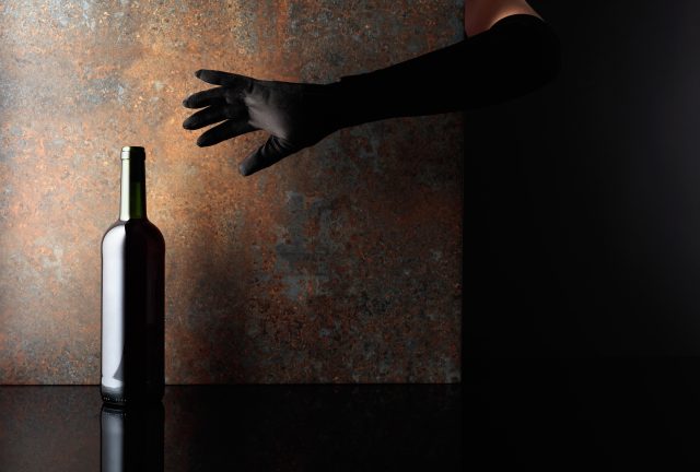 窃盗団、カリフォルニアで70万ドル相当の高級ワインを盗む