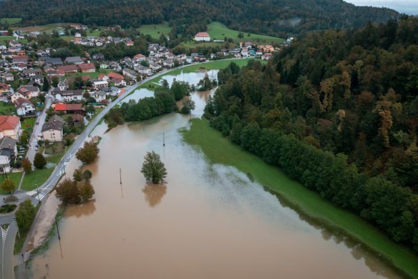 Slovenian floods cause landslides in vineyards