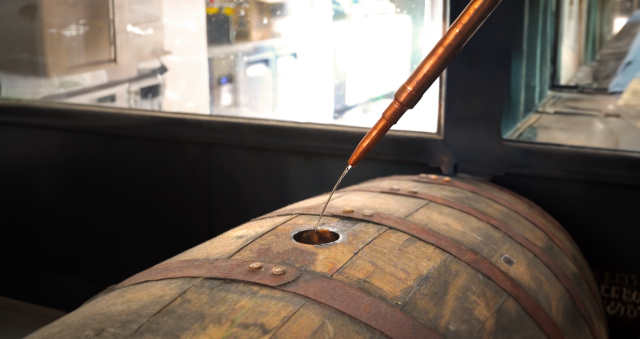 黄铜狮子酒厂推出新加坡制造的威士忌