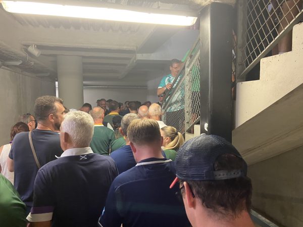 Rugby World Cup stadiums struggle under demand for beer