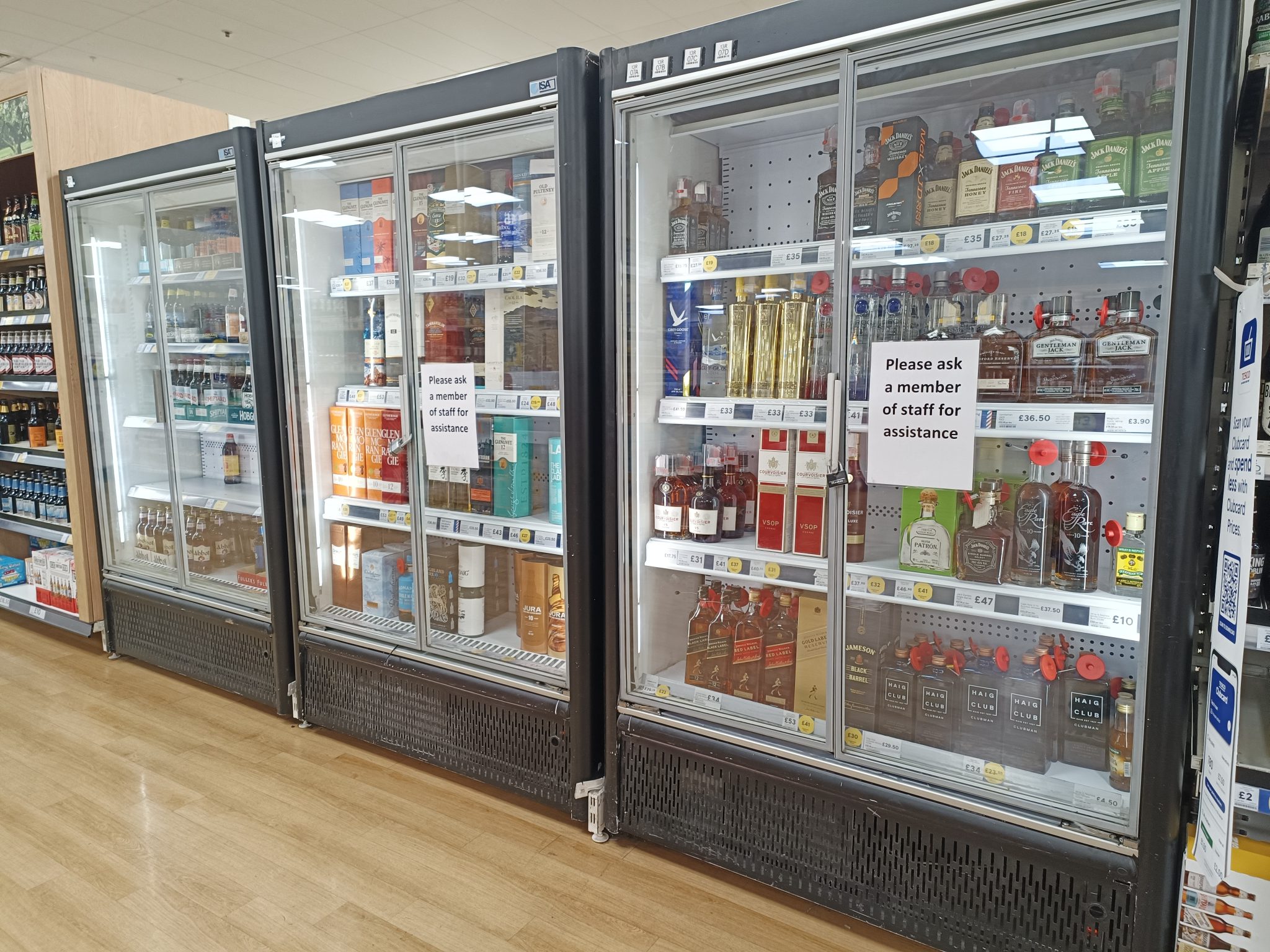 Tesco padlocks fridges to stop Champagne thieves