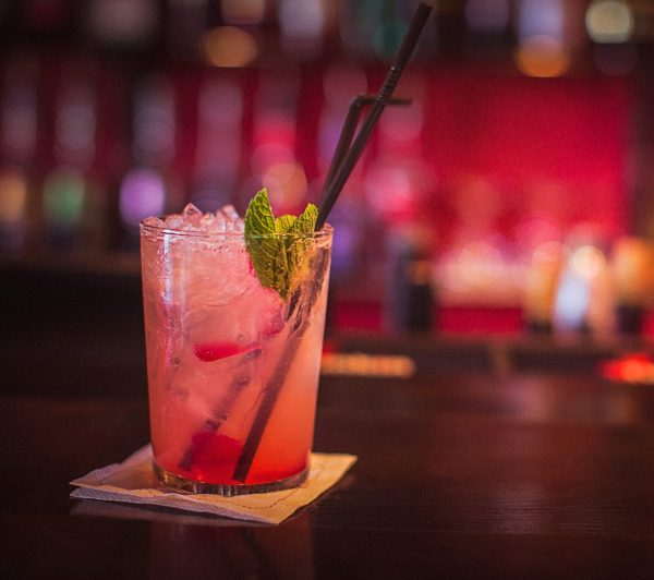 How to make an alcohol-free cocktail, according to an expert