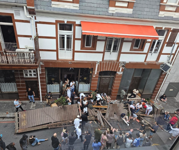 Cape Town bar balcony collapses, injuring 21
