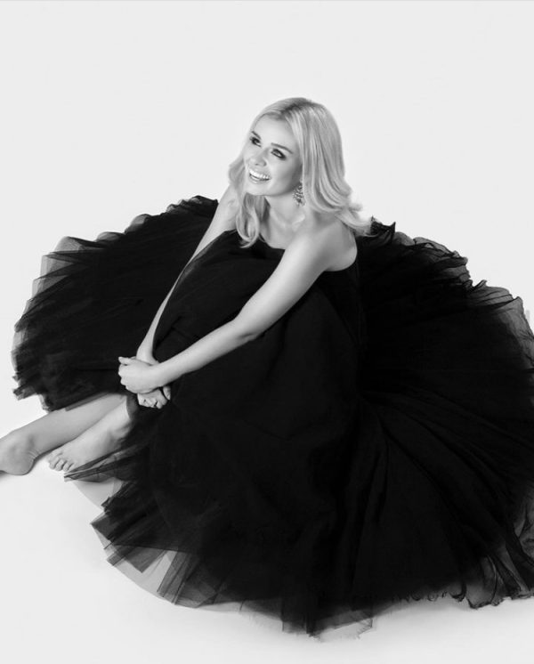 ‘Champagne better than wine’ for the voice, says opera star Katherine Jenkins