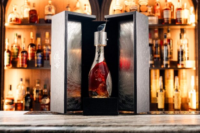 Buffalo Trace 发布价值 10,000 美元的 25 年波旁威士忌