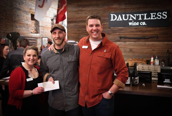 Oregon wine company helps war veterans become farmers