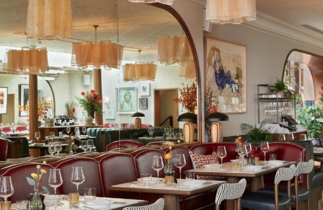 Jamie Oliver chef says critics should have waited to review restaurant