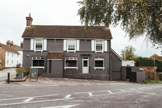 Balfour compra pubs en Kent