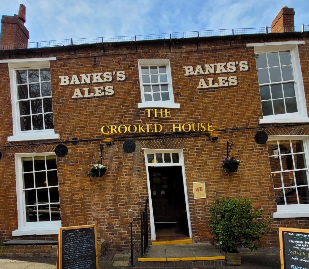 Government urged to back new law to protect historic pubs