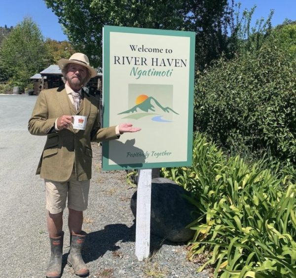 Noel Edmonds sacks winery staff without notice