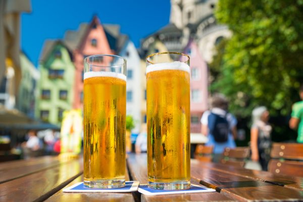 England footy fans bemused by Kölsch glasses