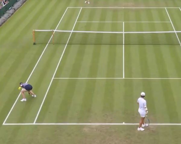 Champagne cork stops play at Wimbledon