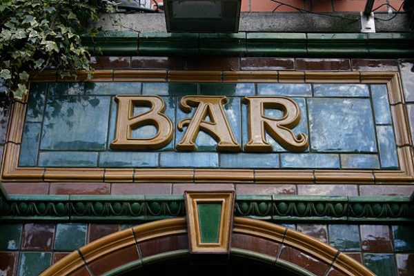 Why have thousands of pubs closed in Ireland?