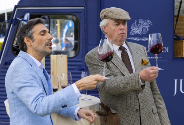 Wine buffs fooled by Aldi cheap wine stunt