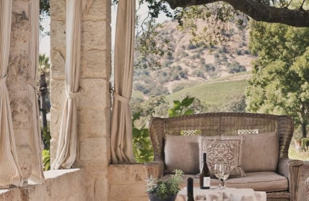 Who exactly is visiting Napa Valley?