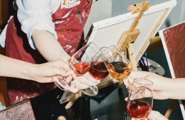 Pinot & Picasso enters administration